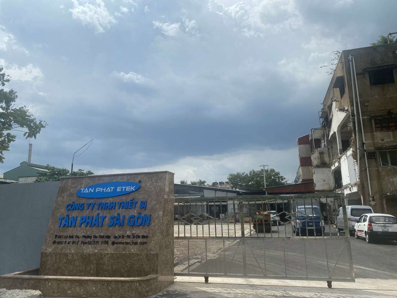 quảng cáo